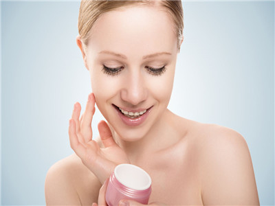 臉上皺紋也能暗示疾病 吃什麼去皺防病