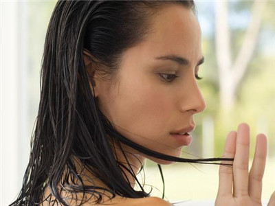 測試你的頭發是否健康，怎樣洗避免出油？