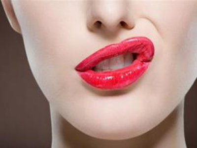 玻尿酸豐唇的優勢 玻尿酸豐唇護理5個要點
