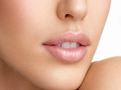女性怎麼進行唇部脫毛方法？