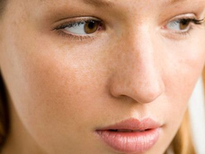 彩光、激光、光子是一回事嗎？