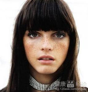 嗓子總有痰，面黃有黃褐斑、大便不暢如何治療