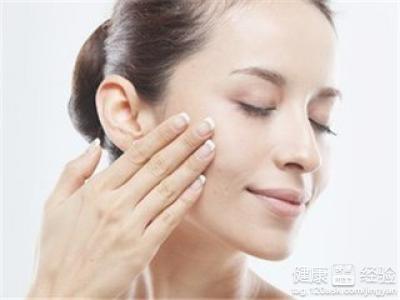 哪些因素會影響女性面部疤痕的治療
